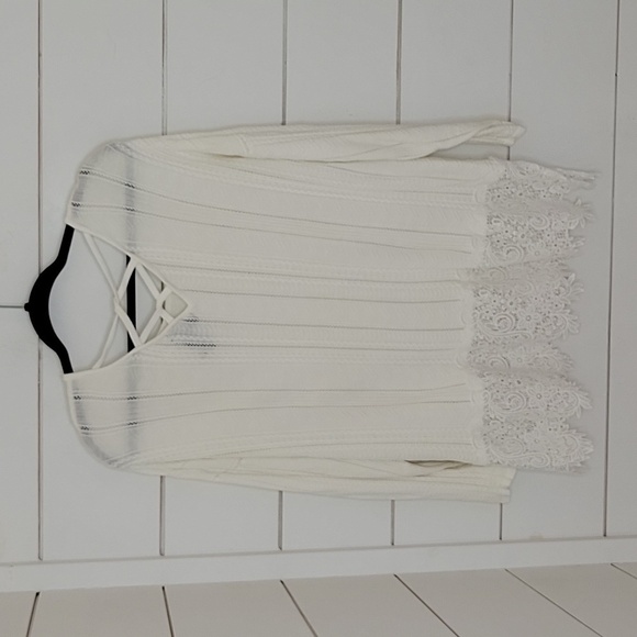 DESIGN 365 XL white long sleeve lace sweater - Picture 2 of 4